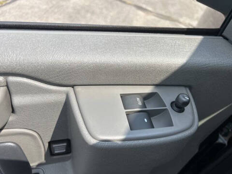 2025 Chevrolet Express 2500