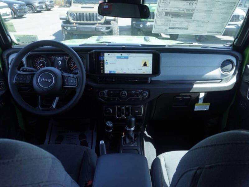 2025 Jeep Gladiator Sport