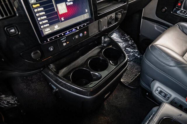 2023 Chevrolet Express 2500