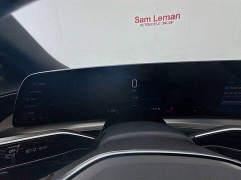 2024 Cadillac LYRIQ Luxury 1