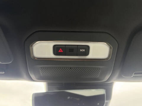 2025 Rivian R1S