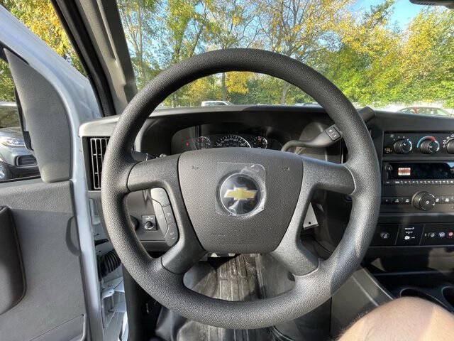 2025 Chevrolet Express 2500