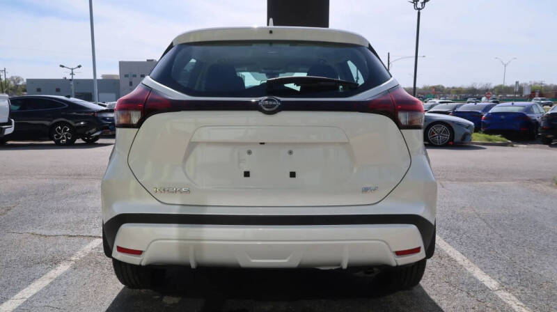 2023 Nissan Kicks SV