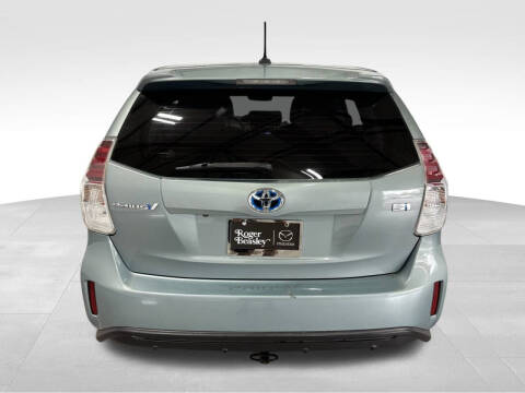 2016 Toyota Prius v