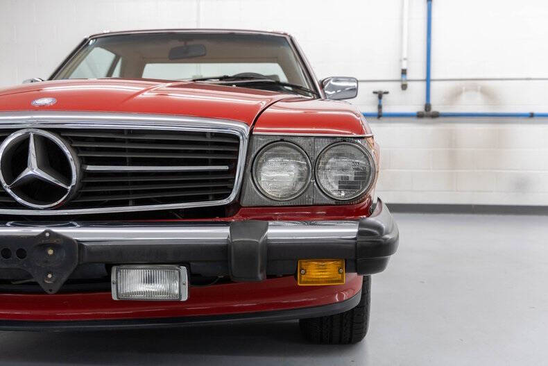 1987 Mercedes-Benz 560-Class 560 SL