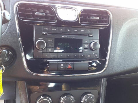 2012 Chrysler 200 Touring