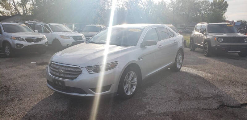 2015 Ford Taurus SE