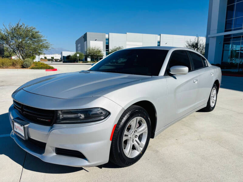 2019 Dodge Charger SXT's photo