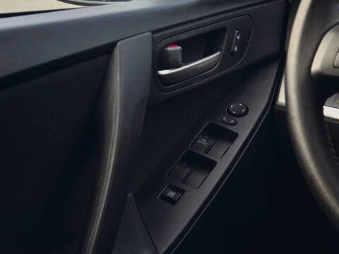 2012 Mazda MAZDA3 i Touring