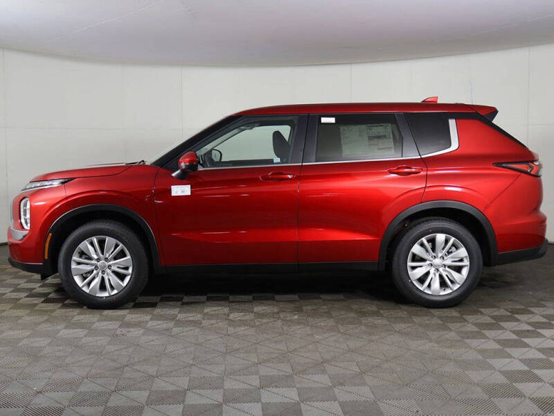 2026 Mitsubishi Outlander ES