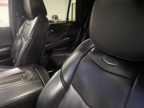 2016 Cadillac Escalade Platinum