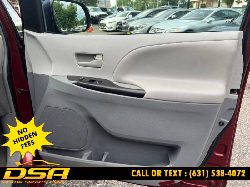 2012 Toyota Sienna LE 7-Passenger