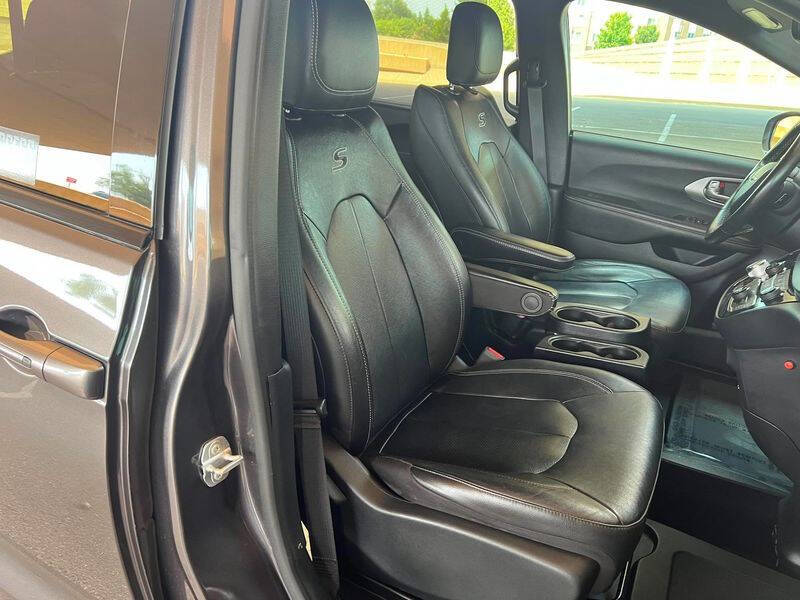 2020 Chrysler Pacifica Touring L