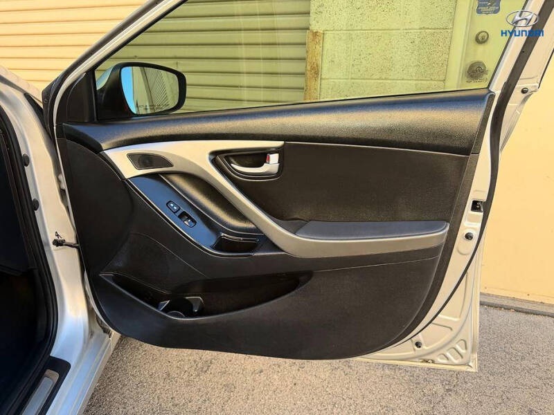 2016 Hyundai Elantra