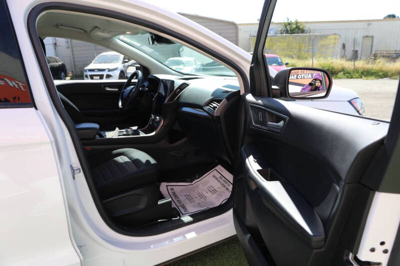 2023 Ford Edge SE