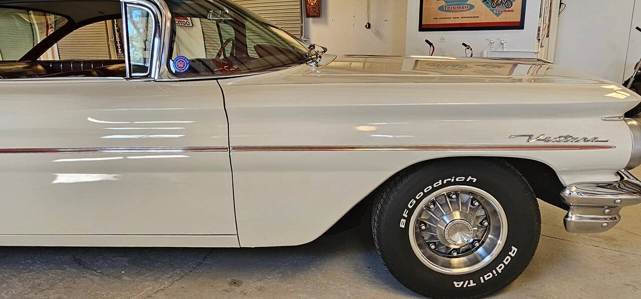 1960 Pontiac Ventura 38