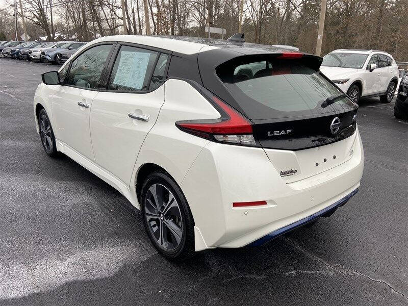 2022 Nissan LEAF SL PLUS