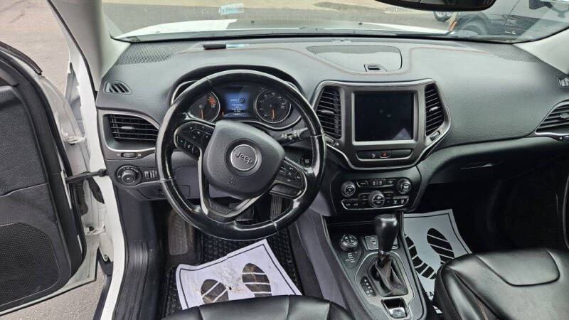 2020 Jeep Cherokee Trailhawk
