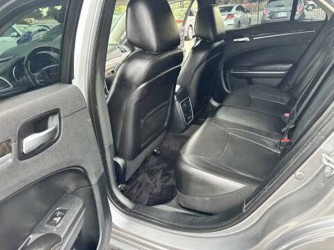 2018 Chrysler 300 Limited