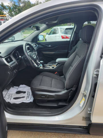 2017 GMC Acadia SLE-2