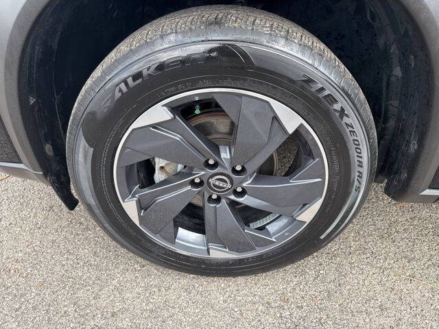 2025 Nissan Rogue SV