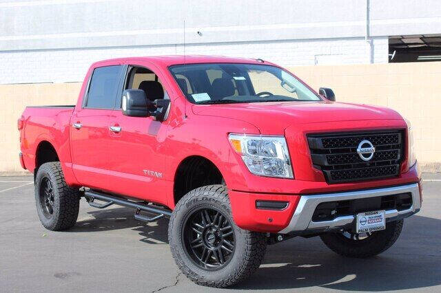 2021 Nissan Titan SV