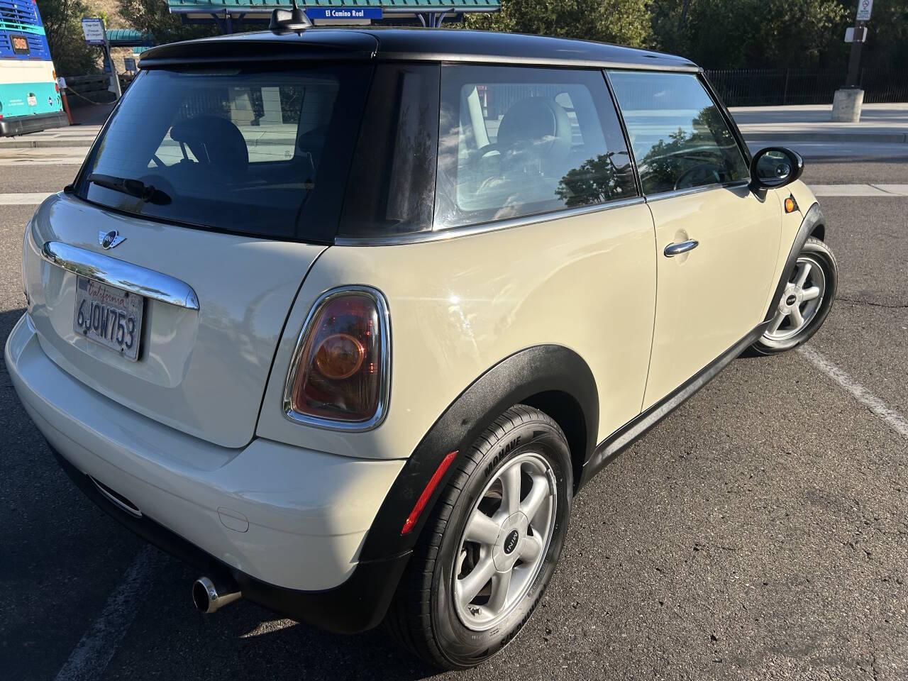 Off white 2010 MINI Cooper Base Base 2dr Hatchback 2
