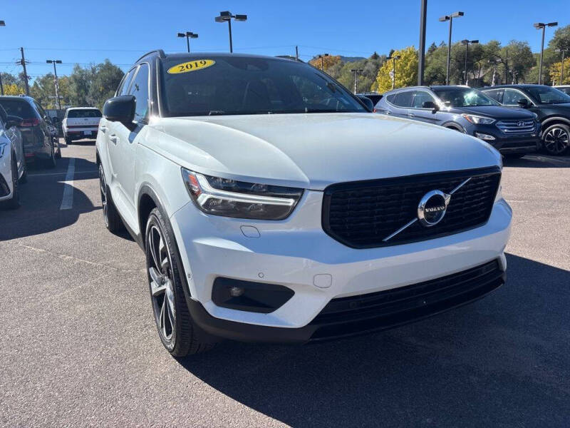 2019 Volvo XC40 T5 R-Design