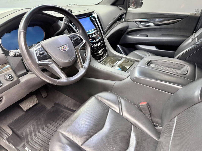 2020 Cadillac Escalade Platinum