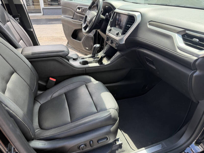 2017 GMC Acadia SLT-2