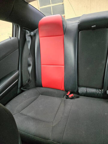 2015 Dodge Charger SE