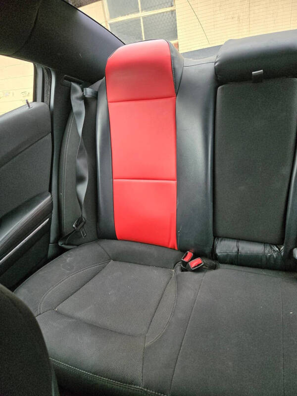 2015 Dodge Charger SE