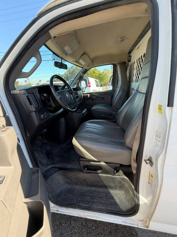 2022 Chevrolet Express 2500