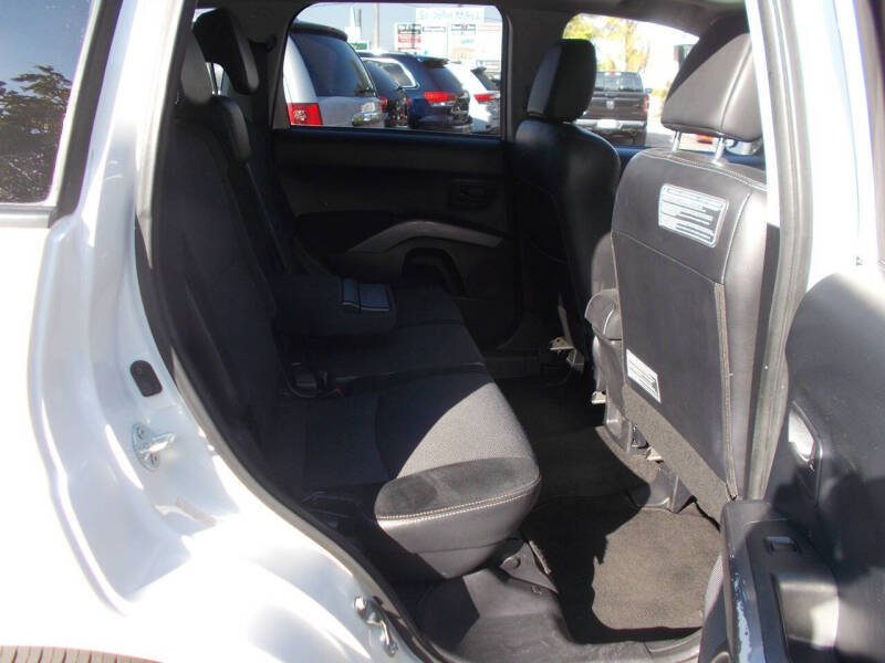 2008 Mitsubishi Outlander SE