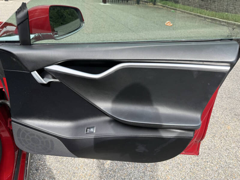 2016 Tesla Model S 90D