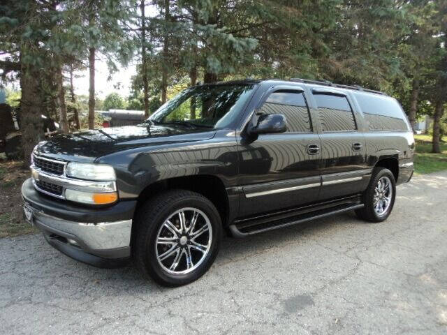 2005 Chevrolet Suburban for sale at HUSHER CAR COMPANY in Caledonia WI