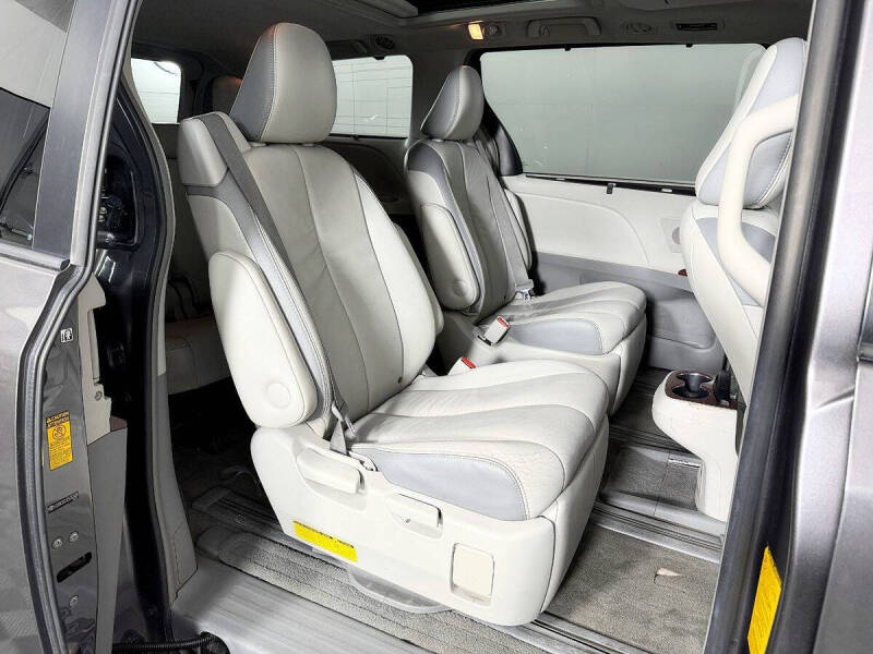 2013 Toyota Sienna