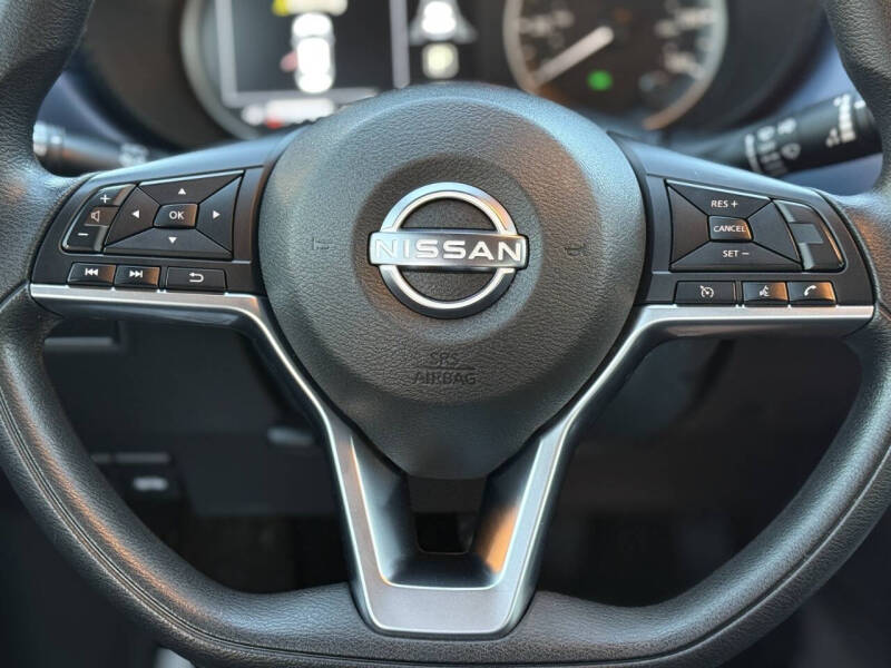 2023 Nissan Versa SV
