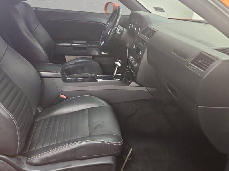 2012 Dodge Challenger SXT Plus