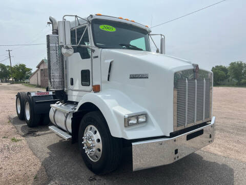 2005 Kenworth T800 Extended Cab