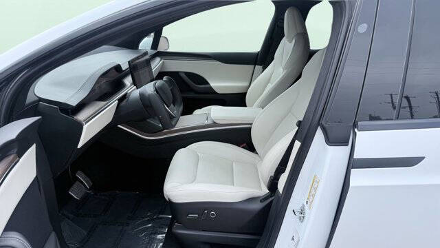 2023 Tesla Model X Standard Range