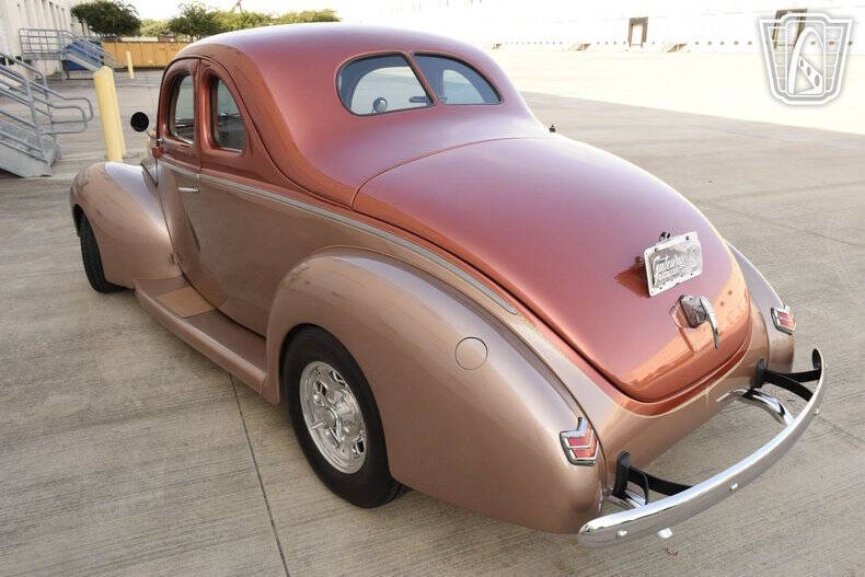 1940 Ford Deluxe