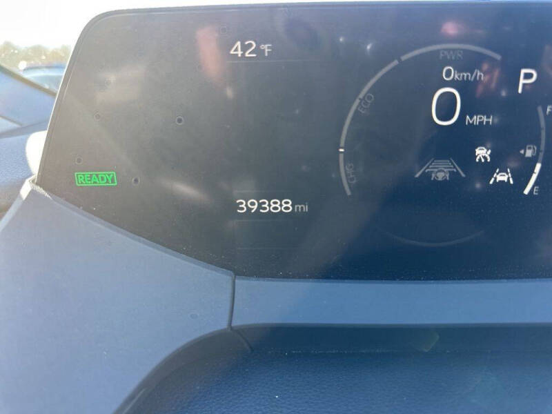 2024 Toyota Prius LE