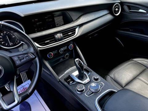 2022 Alfa Romeo Stelvio Sprint