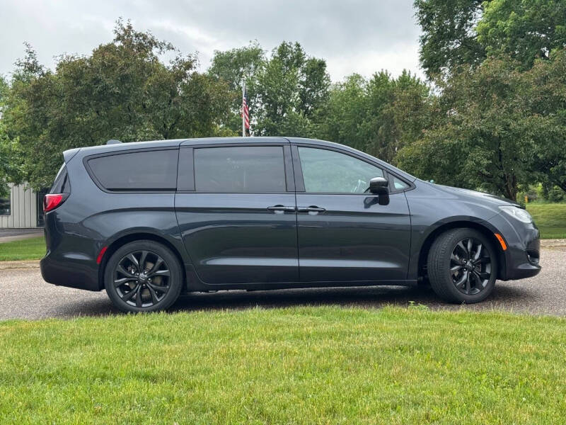 2019 Chrysler Pacifica Touring Plus
