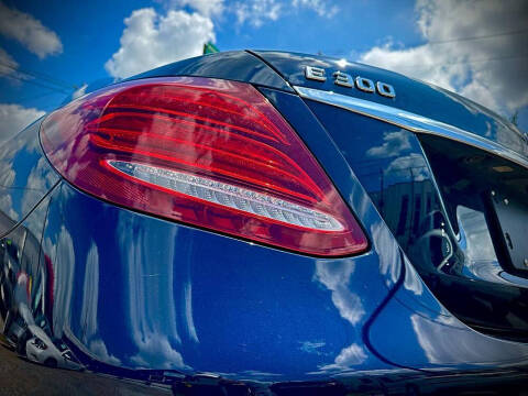 2017 Mercedes-Benz E-Class E 300 4MATIC