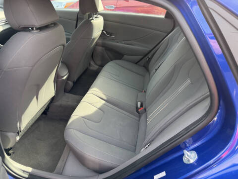 2023 Hyundai Elantra SEL