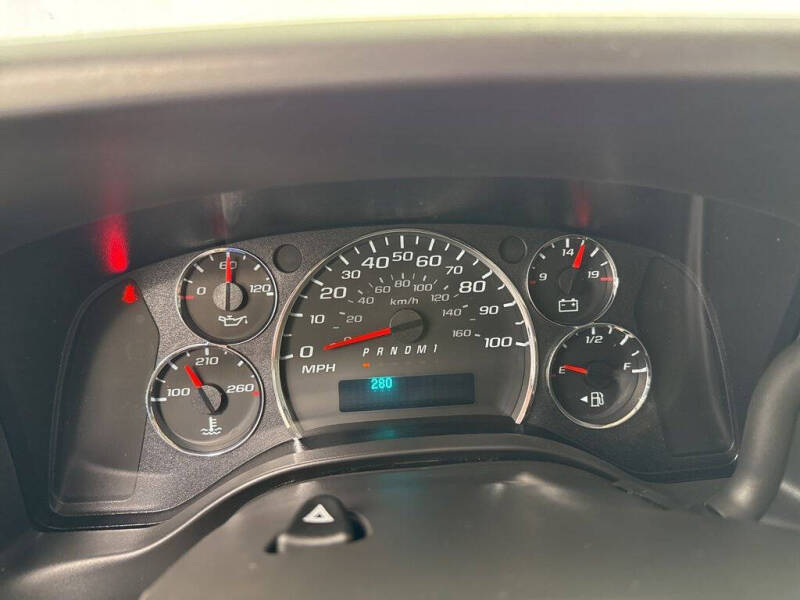 2025 Chevrolet Express 2500