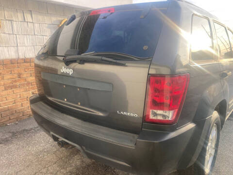 2005 Jeep Grand Cherokee Laredo