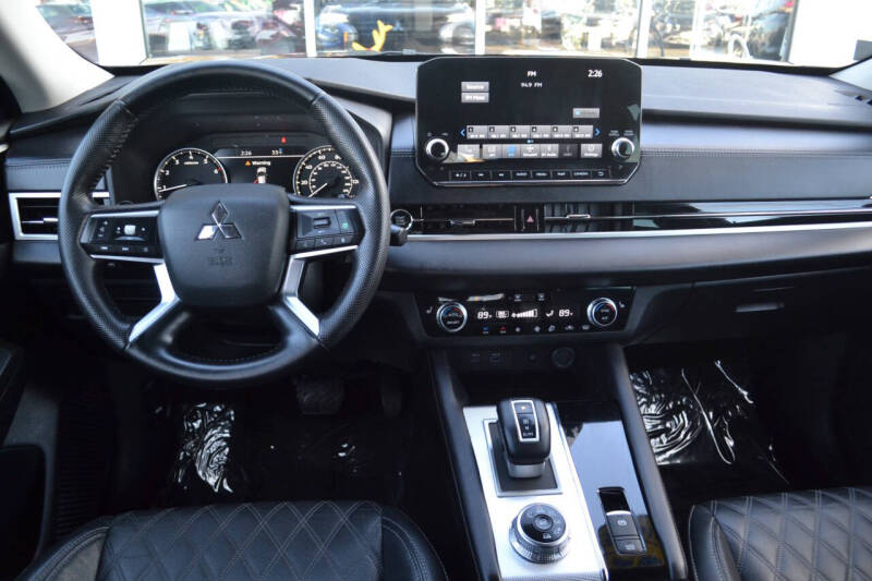 2022 Mitsubishi Outlander SEL